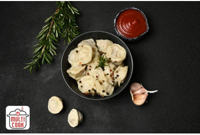 Chicken and pork pelmeni (meat dumplings)