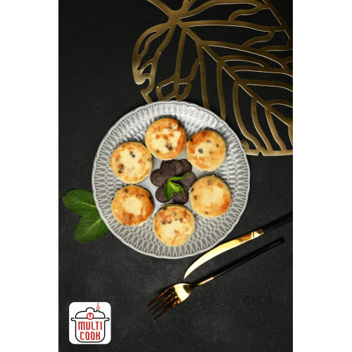 Syrnyky (cheese pancakes) with chocolate chips – Syrnyky (cheese pancakes)